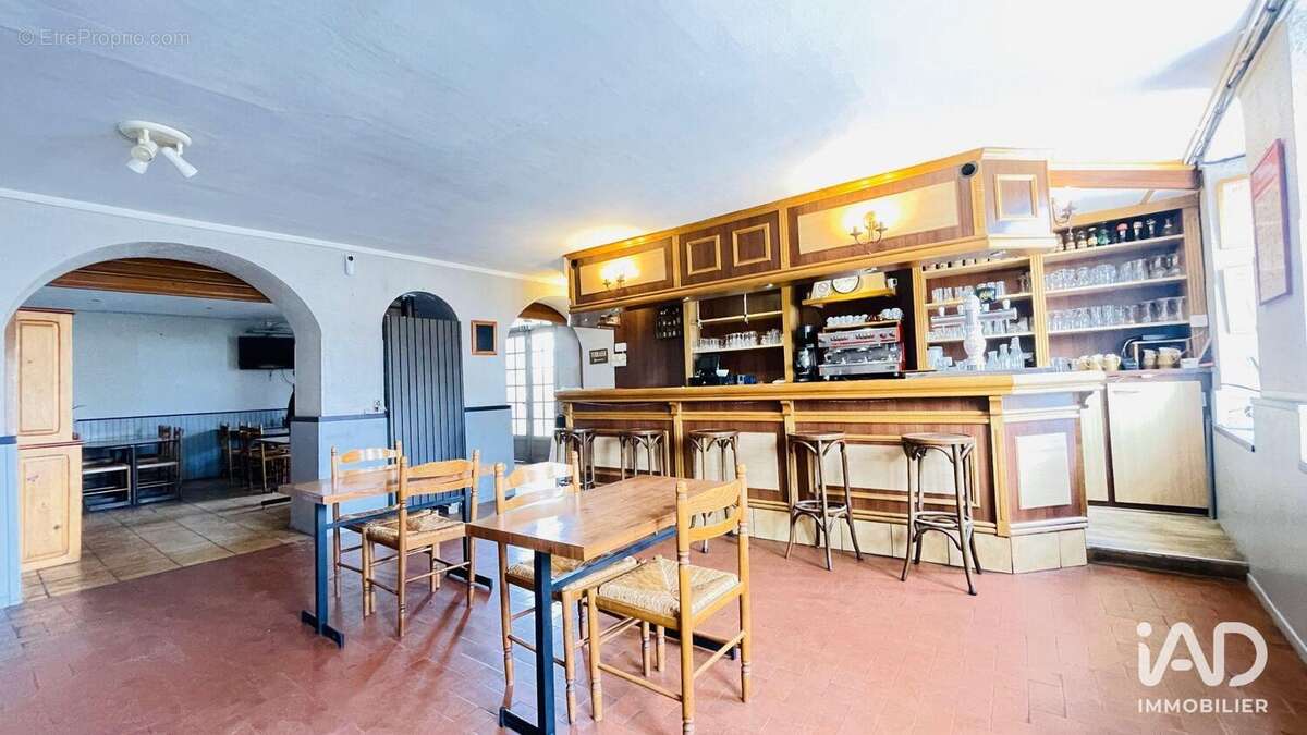 Photo 4 - Commerce à CHEPTAINVILLE