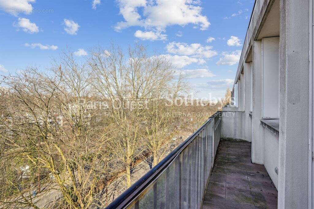 Appartement à NEUILLY-SUR-SEINE