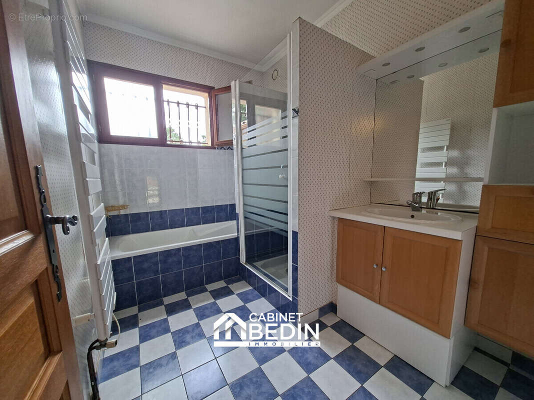 Maison 136 m² à La Teste-De-Buch  - photo 4