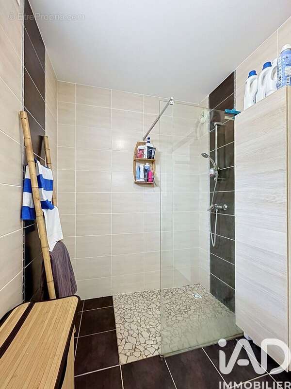 Photo 9 - Appartement à CUVRY