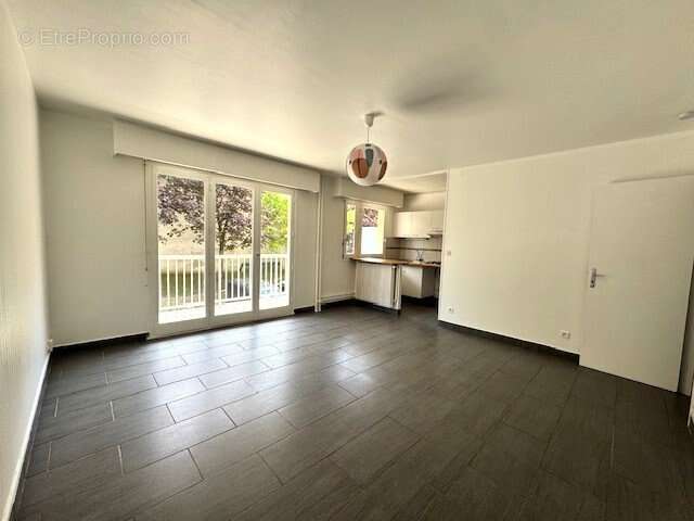 Appartement à SAINT-MAUR-DES-FOSSES