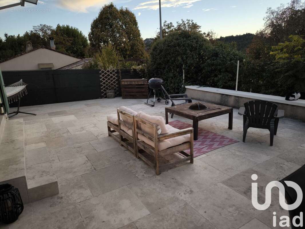 Photo 2 - Maison à SIGONCE