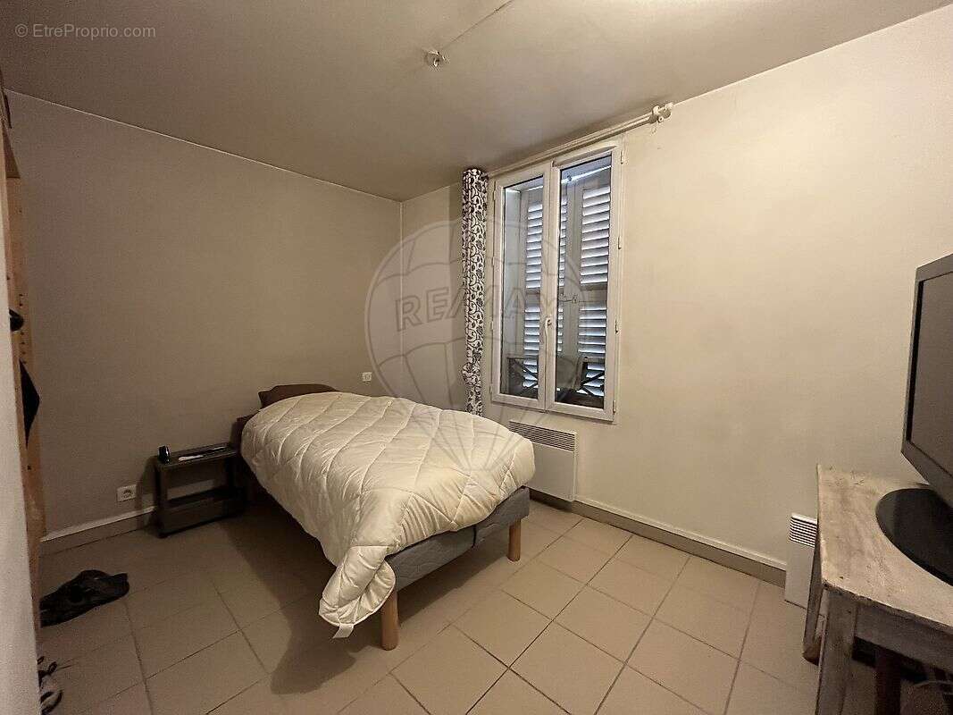 Autre à MONTEREAU-FAULT-YONNE