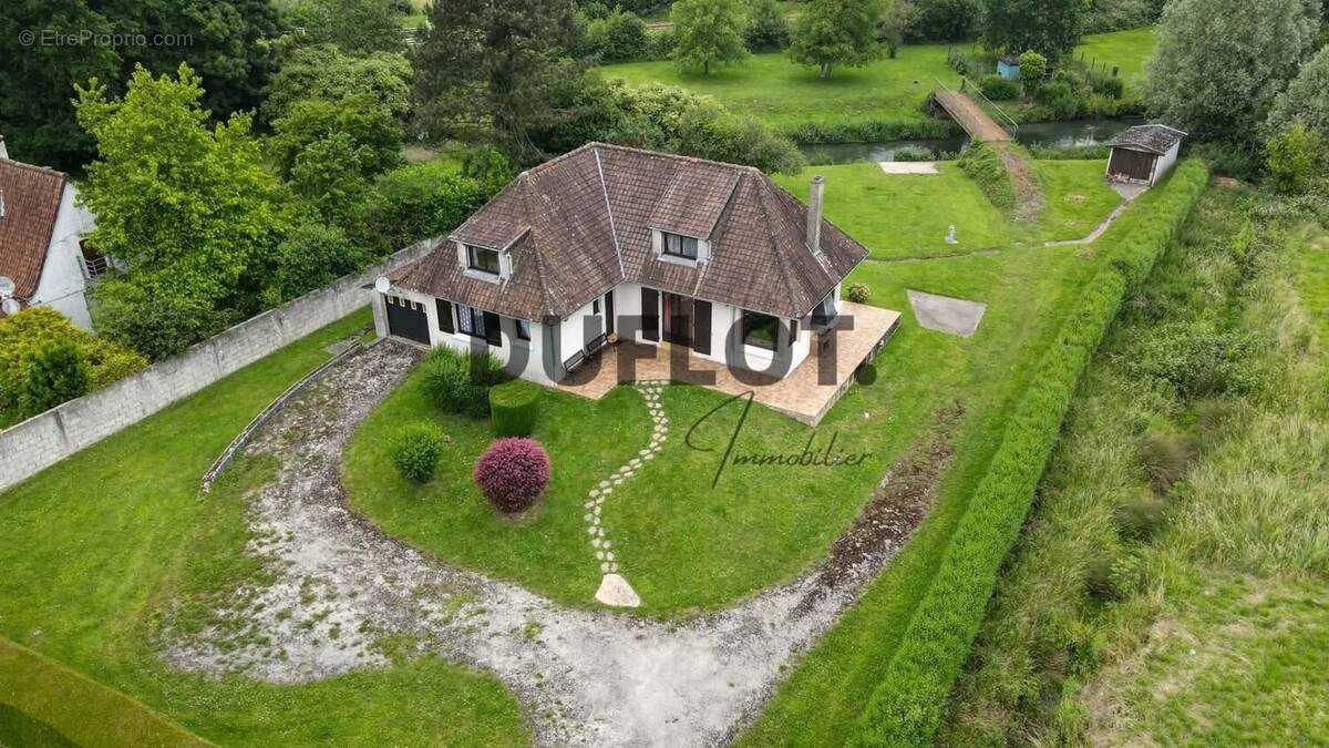Maison à MARCONNELLE