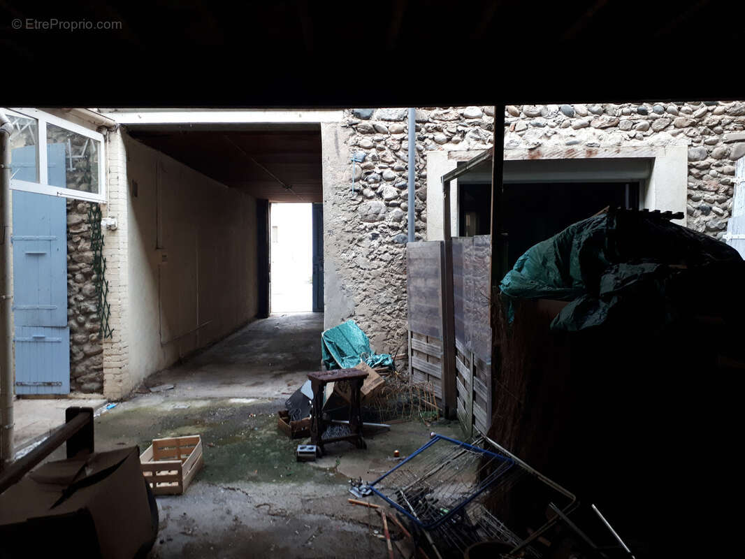 Maison à SAINT-LAURENT-DU-PAPE