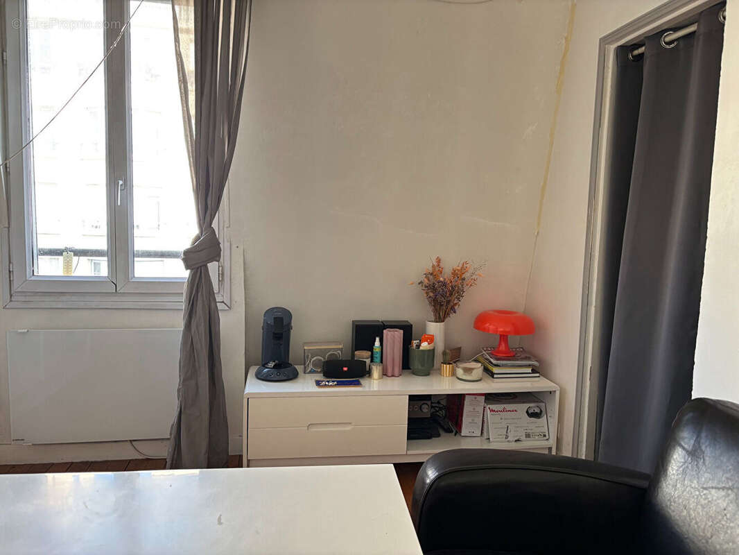 PARIS 12 Michel Bizot  Dernier étage avec ascenseur ? 2 pièces lumineux ? Cave ? Idéal premier achat ou investissement - photo 4