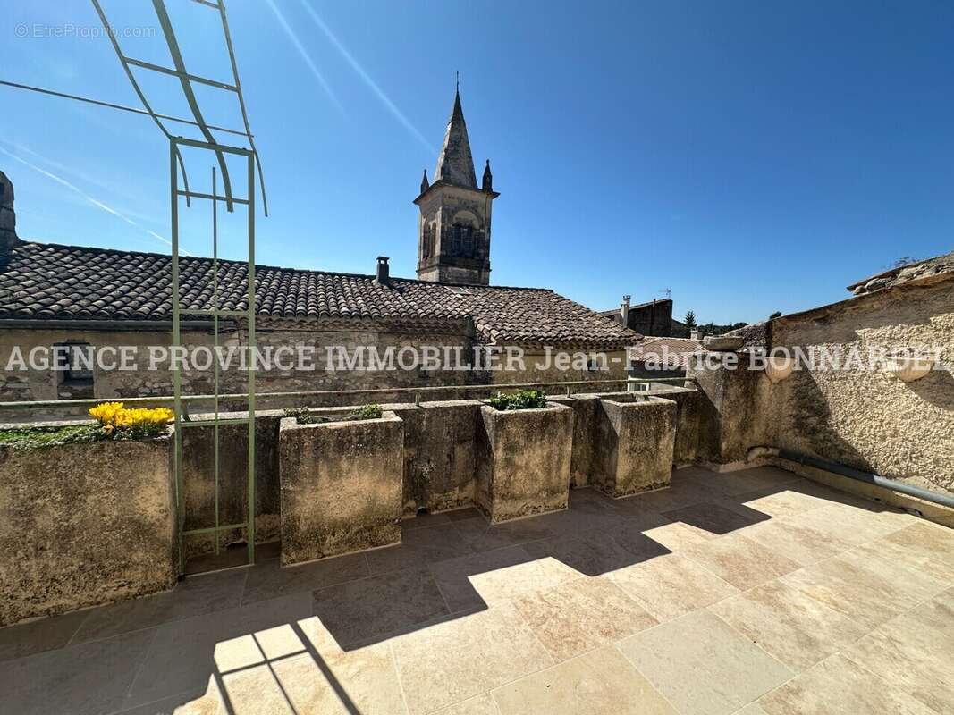 Maison à CHANTEMERLE-LES-GRIGNAN