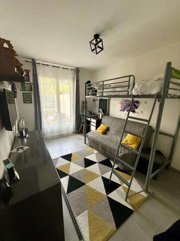 Appartement à EYGUIERES