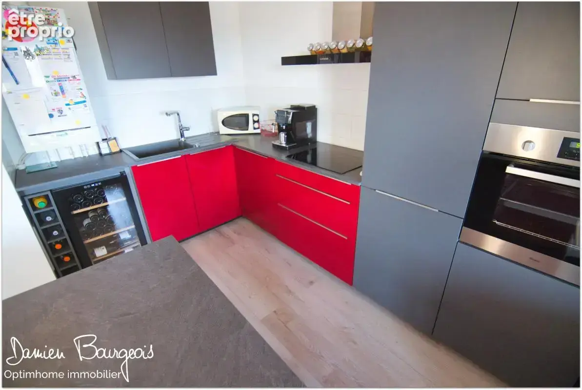 T4 89 m² – Dernier étage, balcon et place privative - photo 3