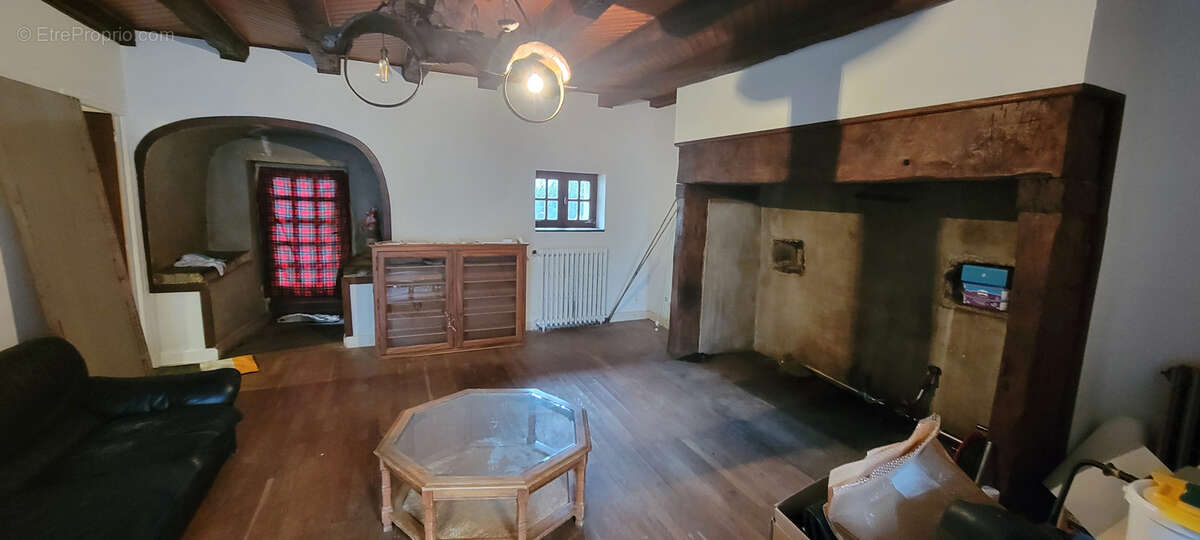 Maison de caractère avec jardinet et dépendance   Cœur de Beynat - photo 4