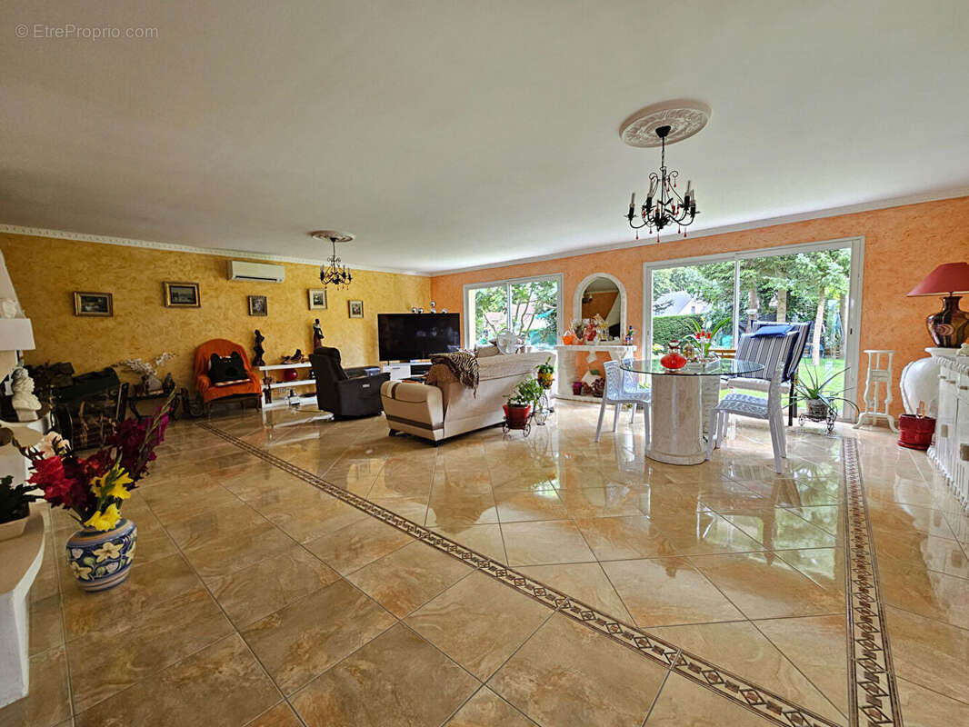 Maison à MESNIL-RAOUL