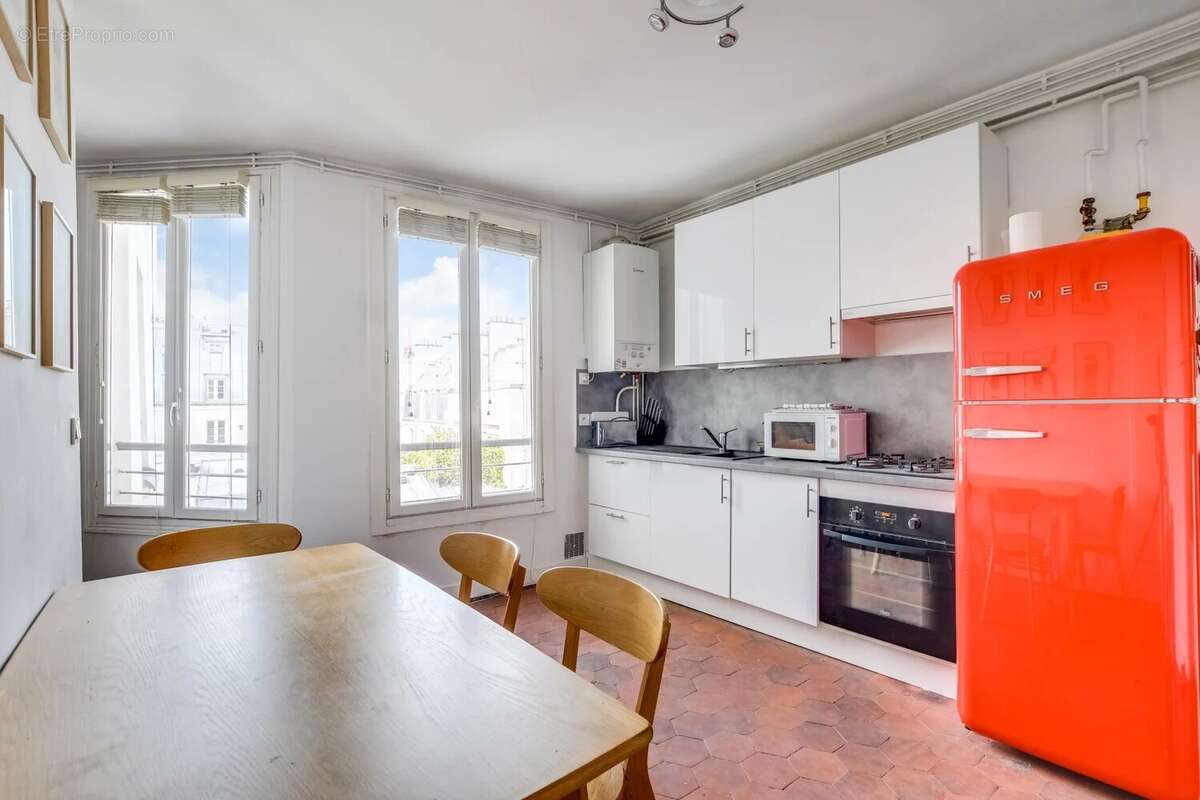 Appartement à PARIS-3E