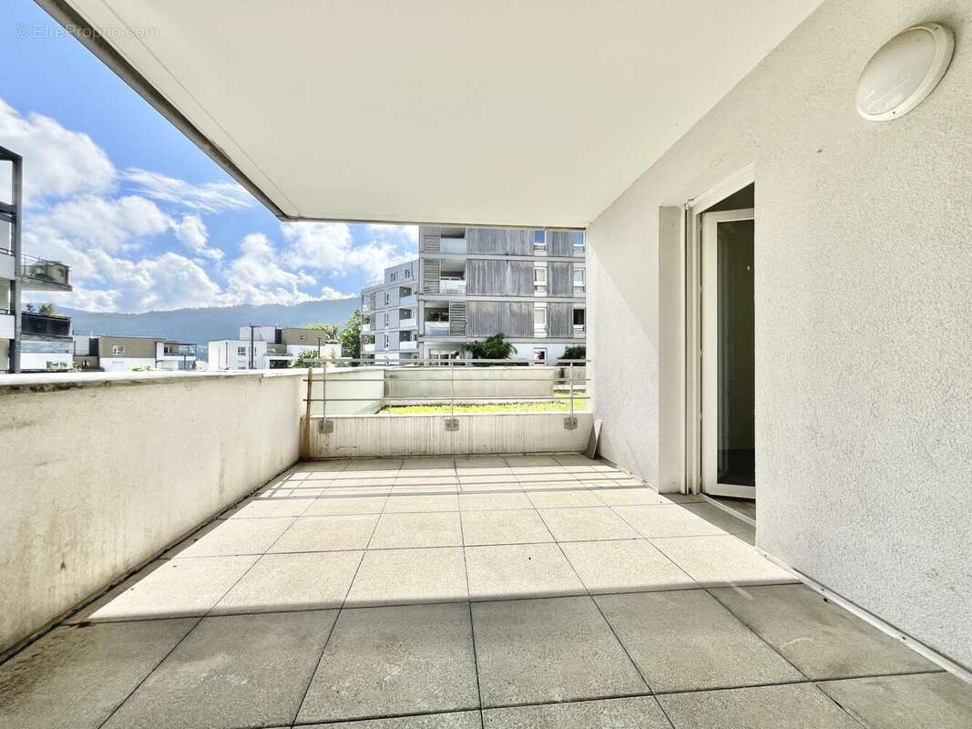 Appartement 63 m² à Quintal  - photo 2