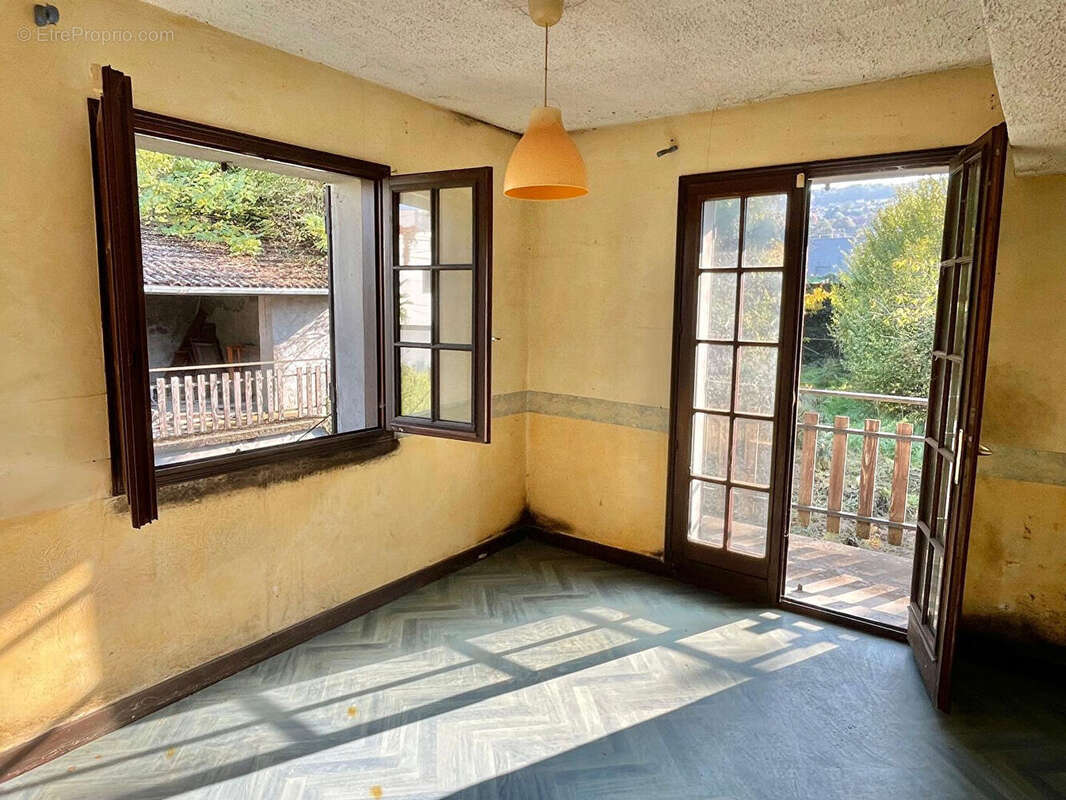 Maison à BOURGOIN-JALLIEU