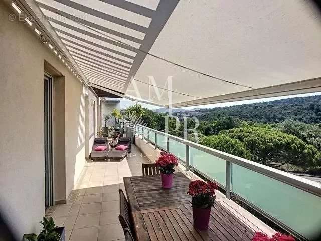 Appartement à LE CANNET