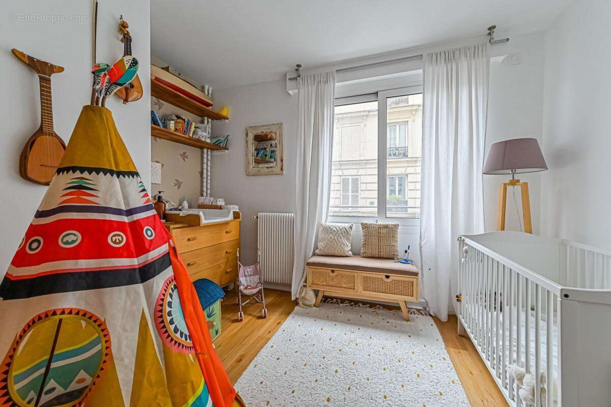 Appartement à PARIS-18E