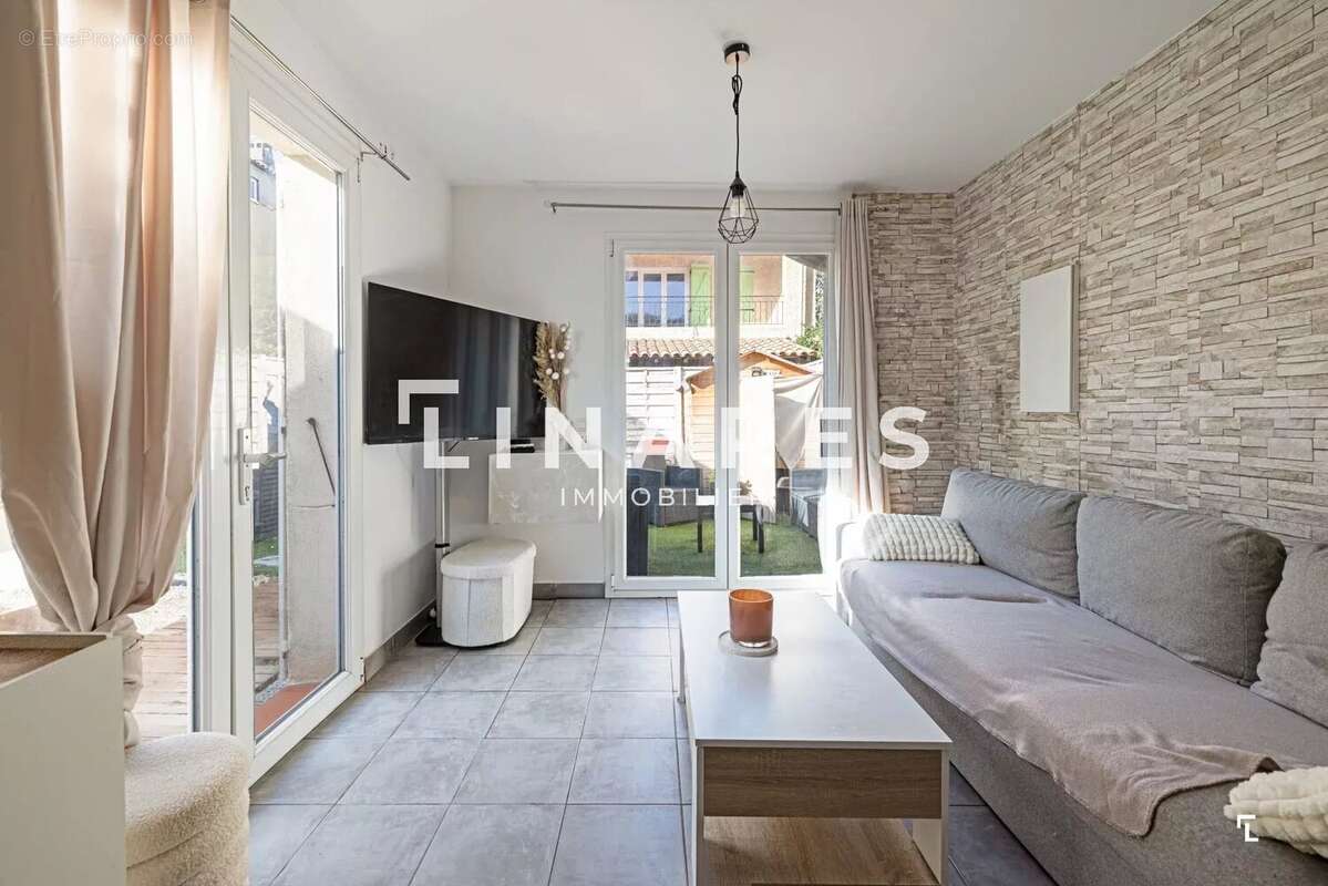 Appartement à MARSEILLE-11E