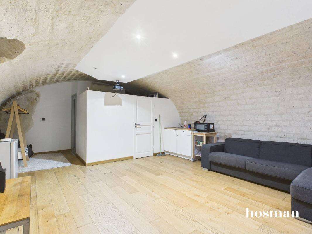 Appartement à PARIS-3E
