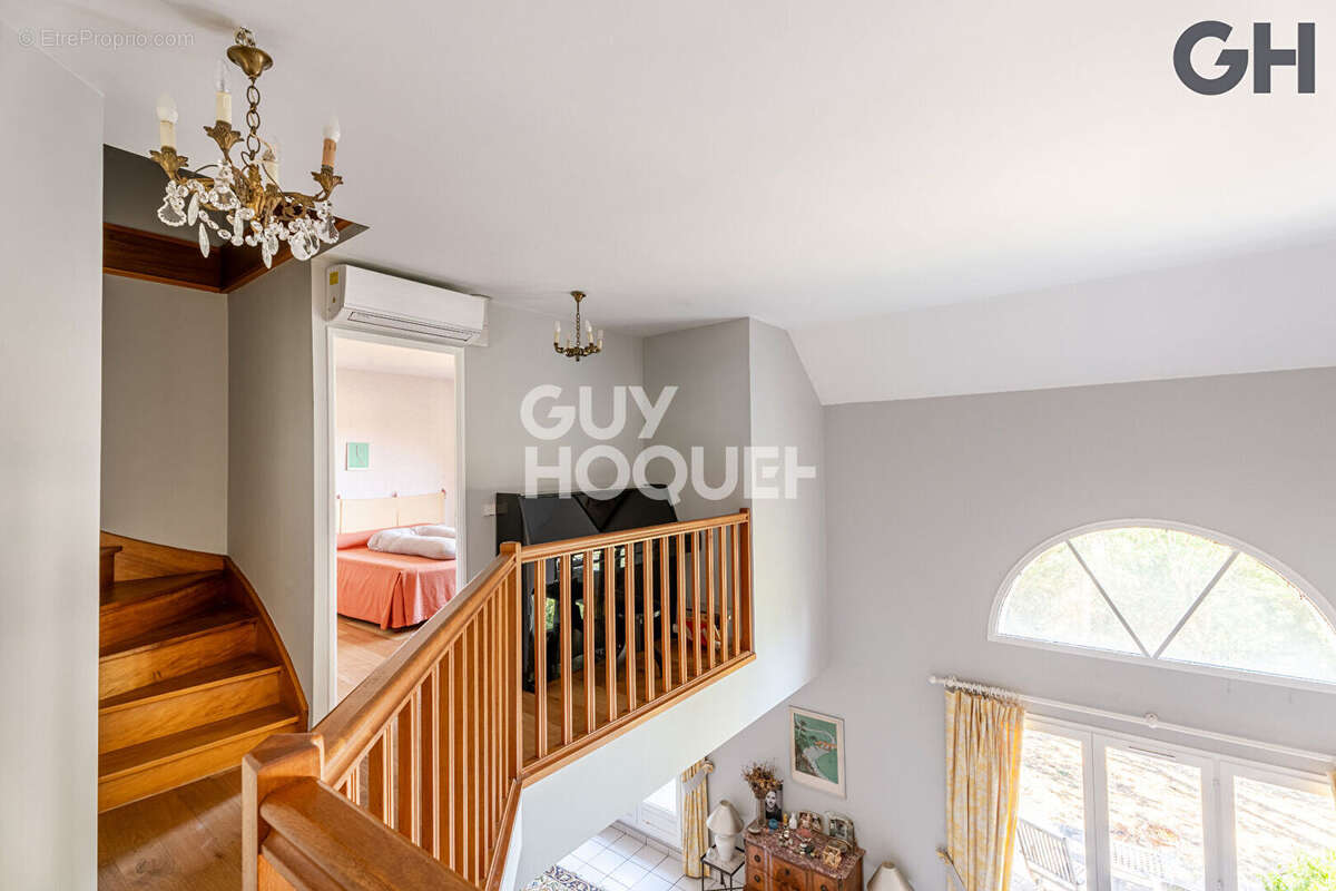 Maison familiale avec sous-sol de 7 pieces (173 m²) à soisy-sur-seine - photo 10