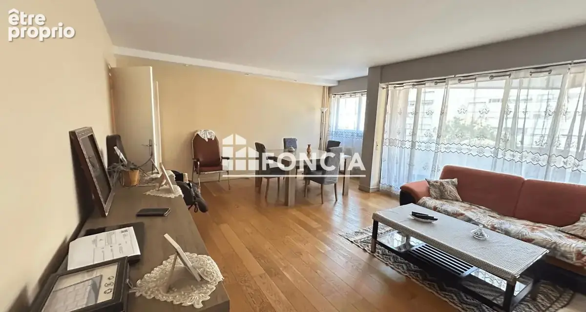 Appartement 3 pieces ,balcon et deux loggias vue sur le lac.Proche métro et CC Créteil soleil - photo 9
