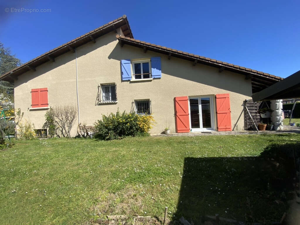 Maison à DAVEZIEUX