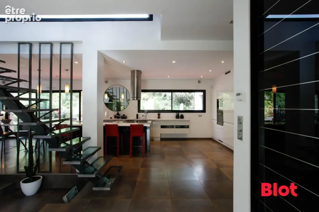 Maison 7 pièces 230 m² à vendre à Rennes (35000) - photo 2