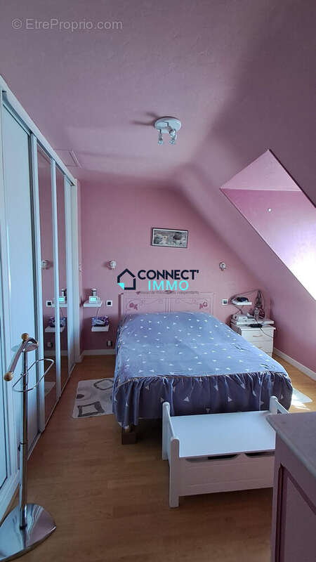 Maison 106 m² à Langonnet  - photo 7