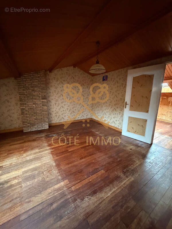 Maison à AUBY