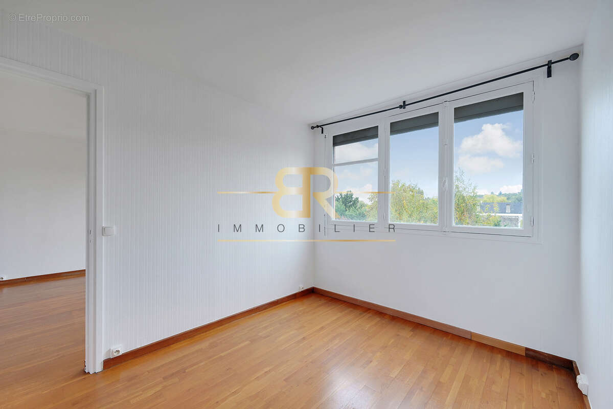 Appartement à LE PERREUX-SUR-MARNE