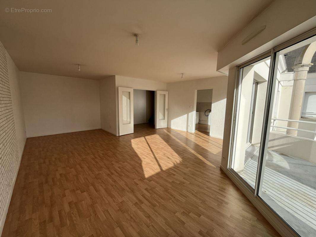 Angers - T4 en duplex avec parking - photo 4
