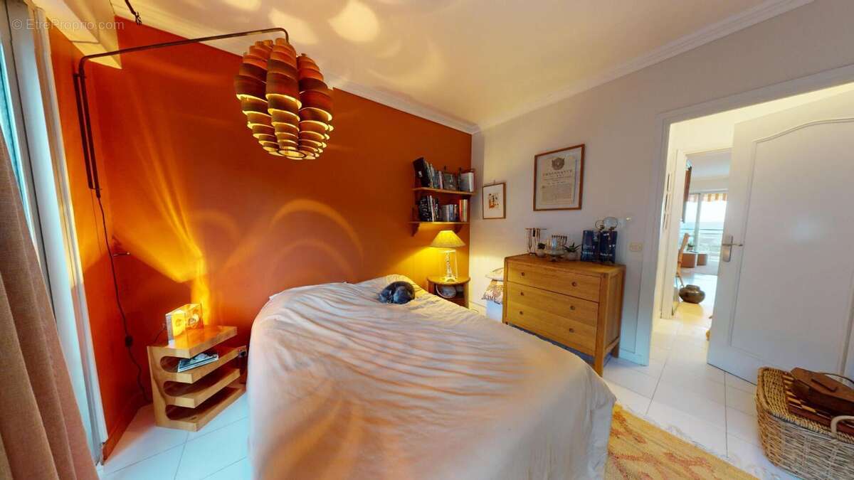 Appartement à VALLAURIS