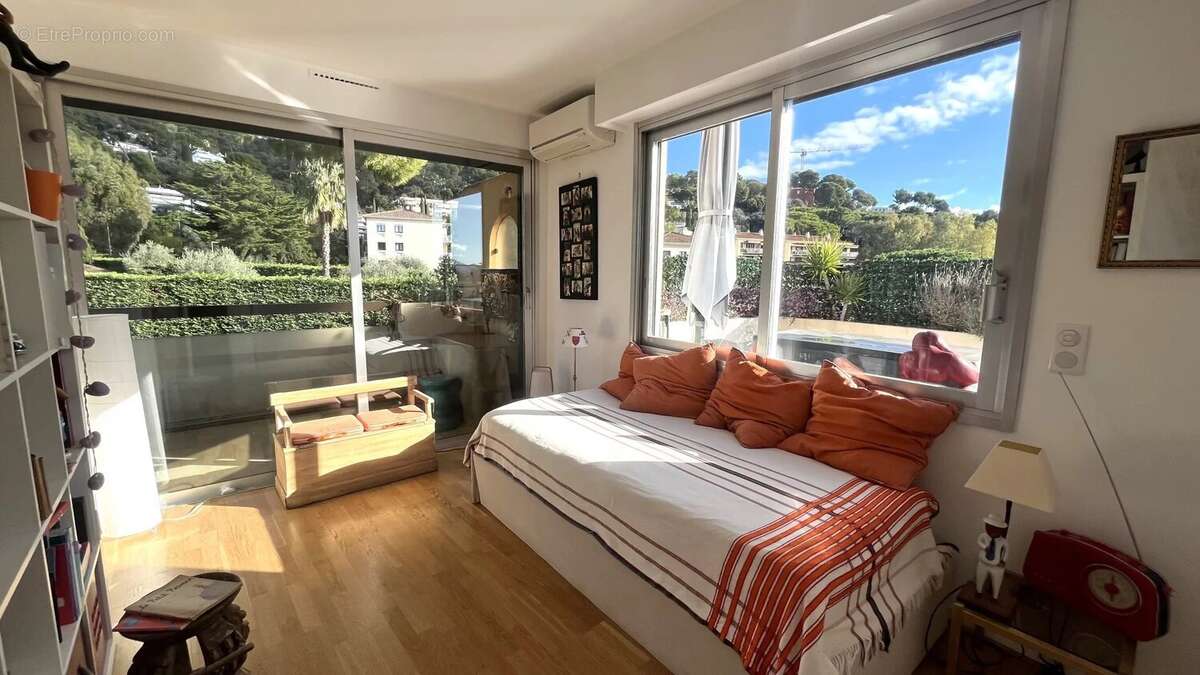 Appartement à LE CANNET