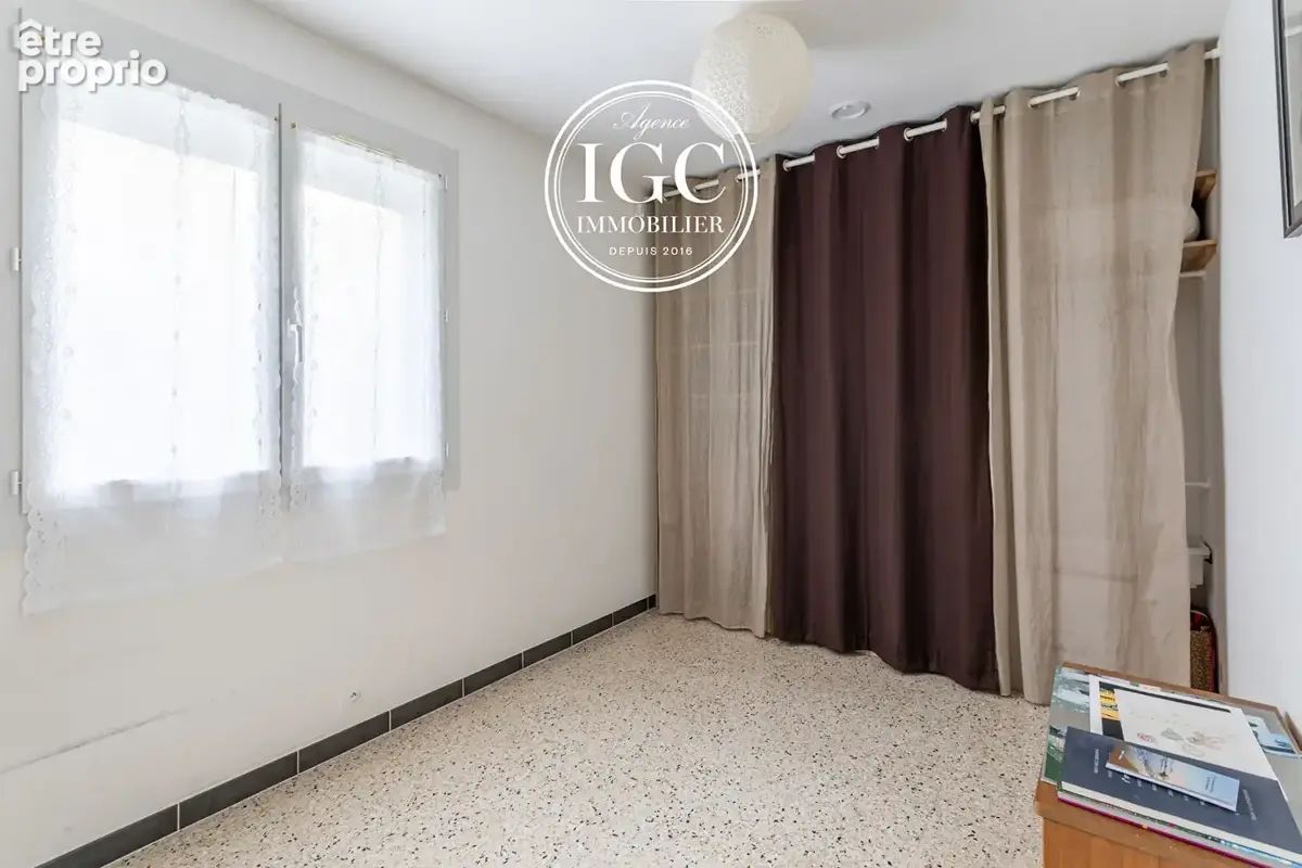 Maison plain pied - type 4 -  95 m² - garage et dependence - chateauneuf les martigues - photo 15