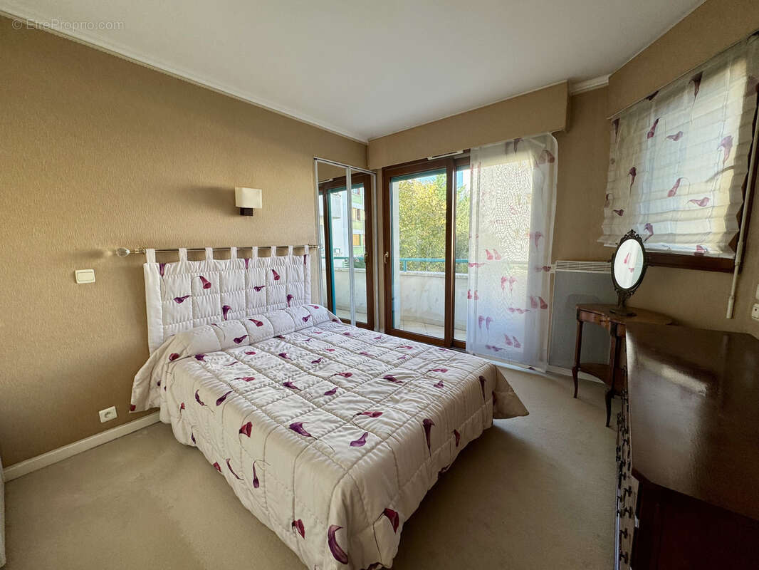 Appartement à LE PERREUX-SUR-MARNE