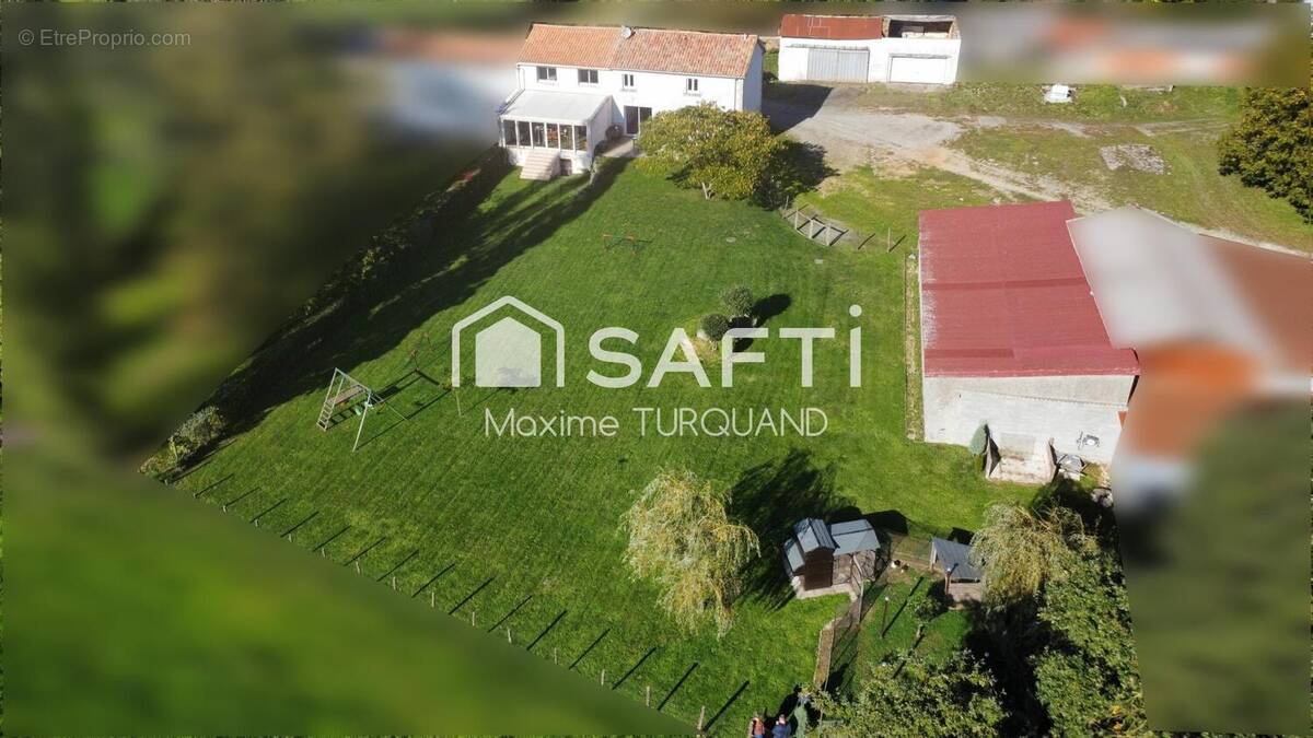 Photo 1 - Maison à SAINT-PIERRE-DU-CHEMIN