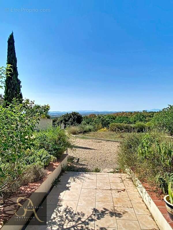 Maison à BRUGAIROLLES