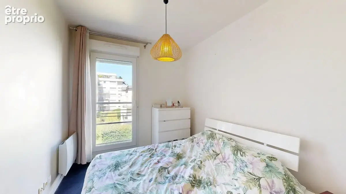 Nanterre  4 pieces + balcon + place de stationnement - photo 7