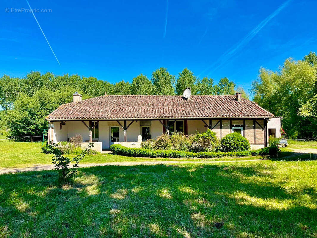 Maison à CASTELMORON-SUR-LOT