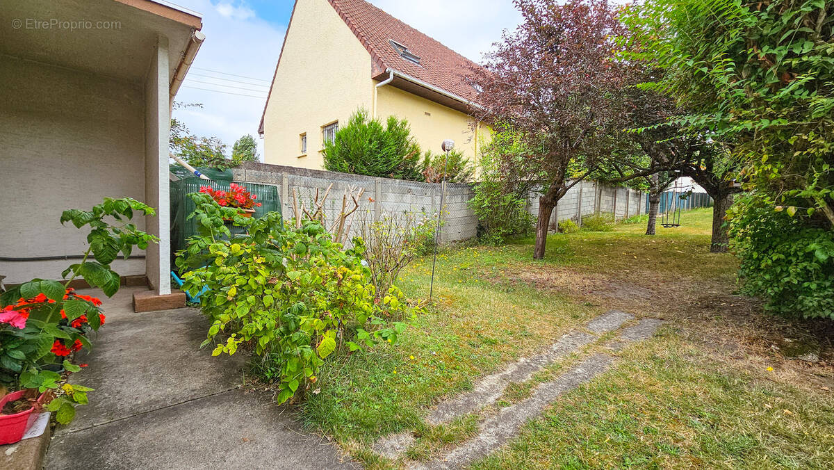 Maison à SARTROUVILLE