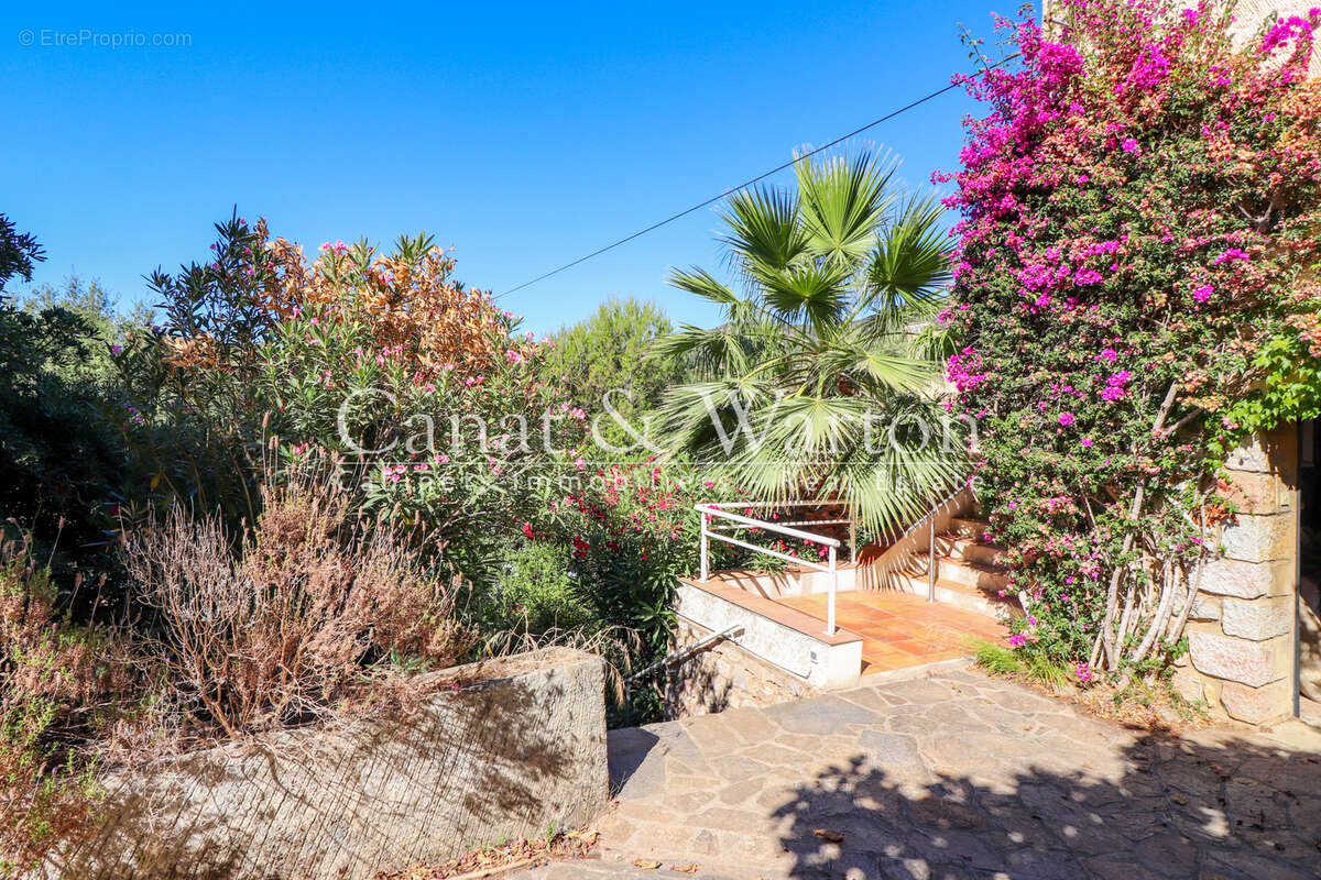 Maison à RAYOL-CANADEL-SUR-MER