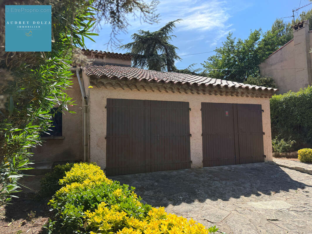 NOUVEAUTE EN EXCLUSIVITE A ROGNAC - Maison T5 de 131 m2 à fort potentiel - 398 000€ FAI - photo 9