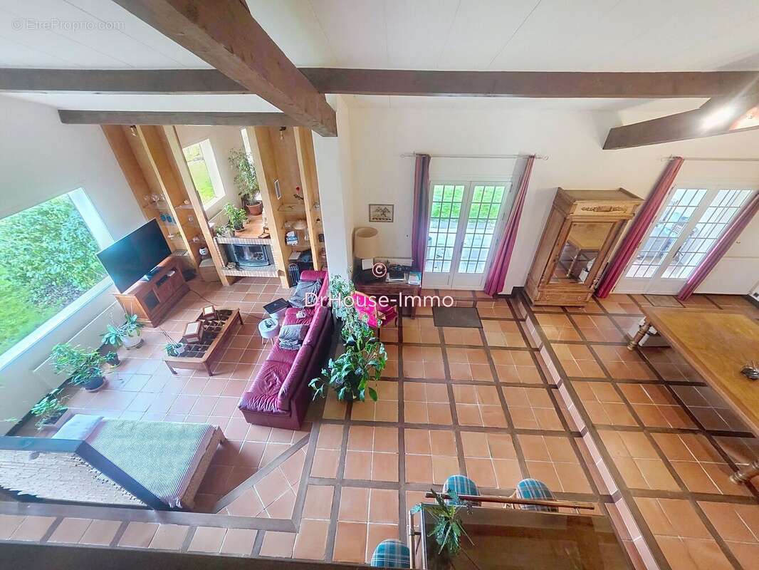 Maison 266 m² à Graulhet  - photo 6