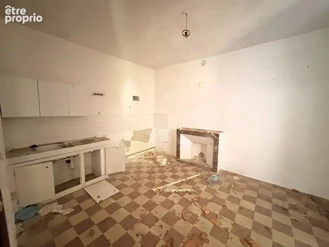 Ferme à restaurer entièrement - Lapalud - 440m² - photo 4
