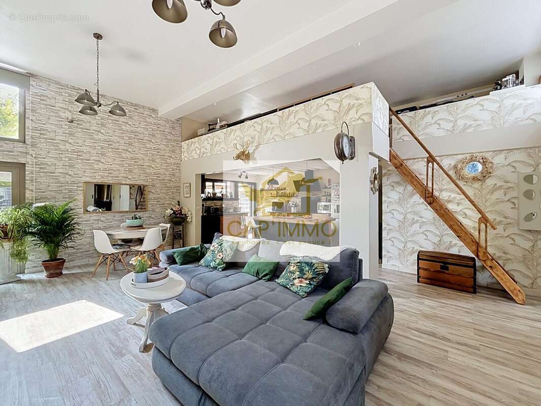 Maison 164 m² à Magny-En-Vexin  - photo 5