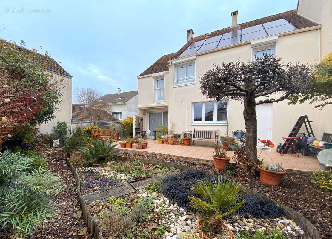 Maison à LAGNY-SUR-MARNE