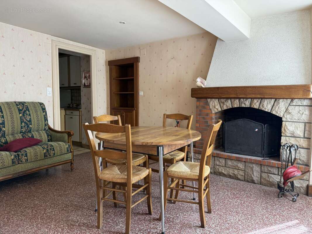 Maison à CHAUDRON-EN-MAUGES