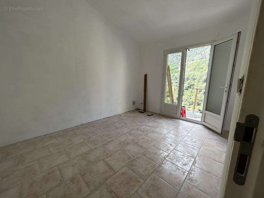 Maison à TOURRETTE-LEVENS