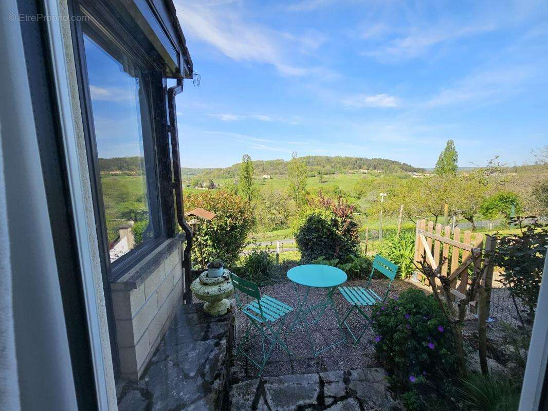 Maison à LE LARDIN-SAINT-LAZARE