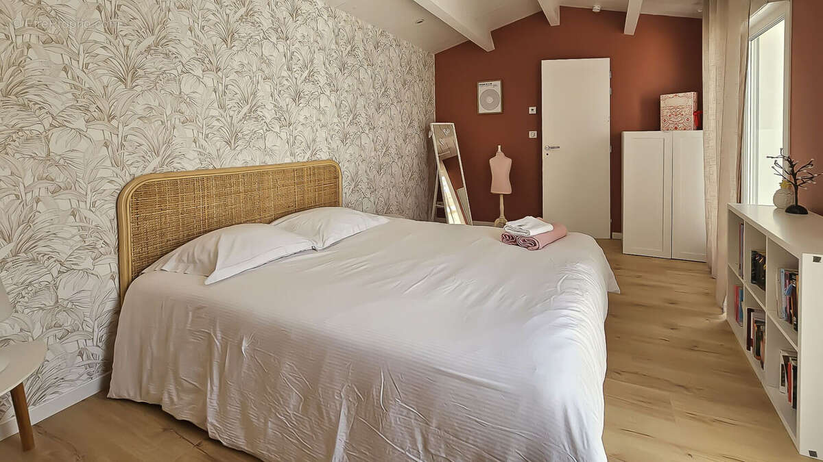 Maison à SAINTE-SOULLE