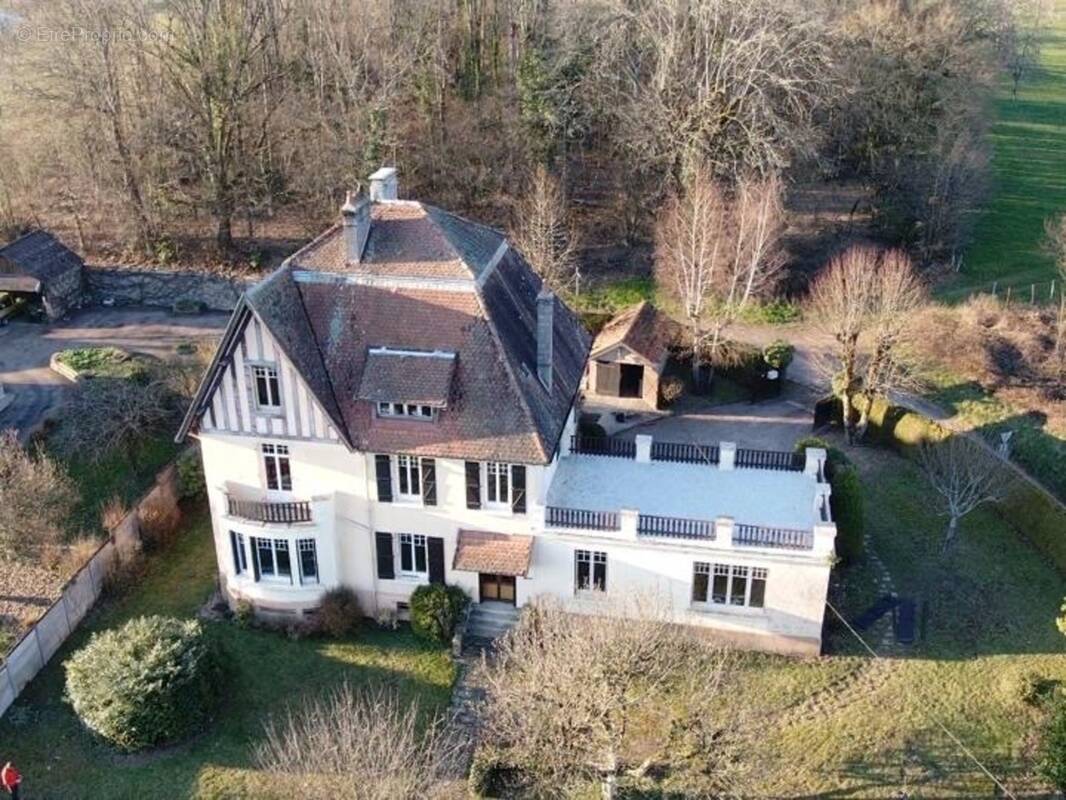 Maison à FOUGEROLLES